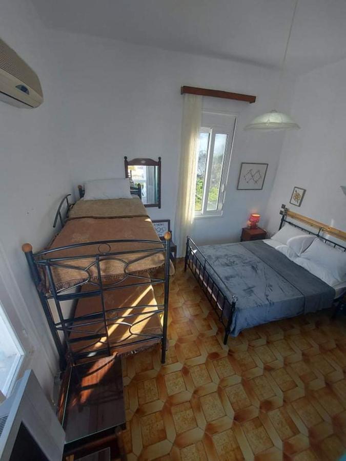Tower Traditional Pool Tatil Evi Kremastí